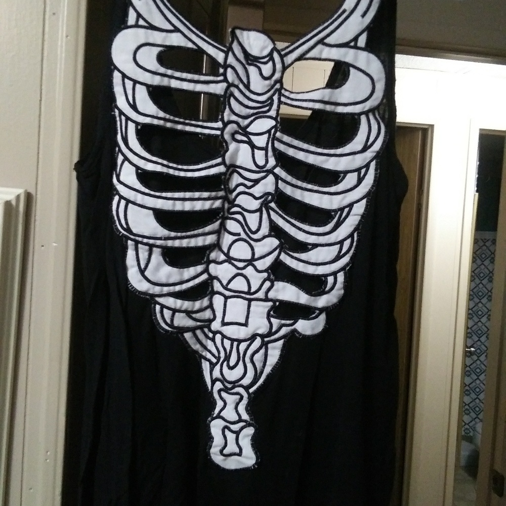 Awesome hand made skull tank!